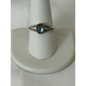 Lovely Vtg Sterling Silver / Labradorite Stone. Size 10